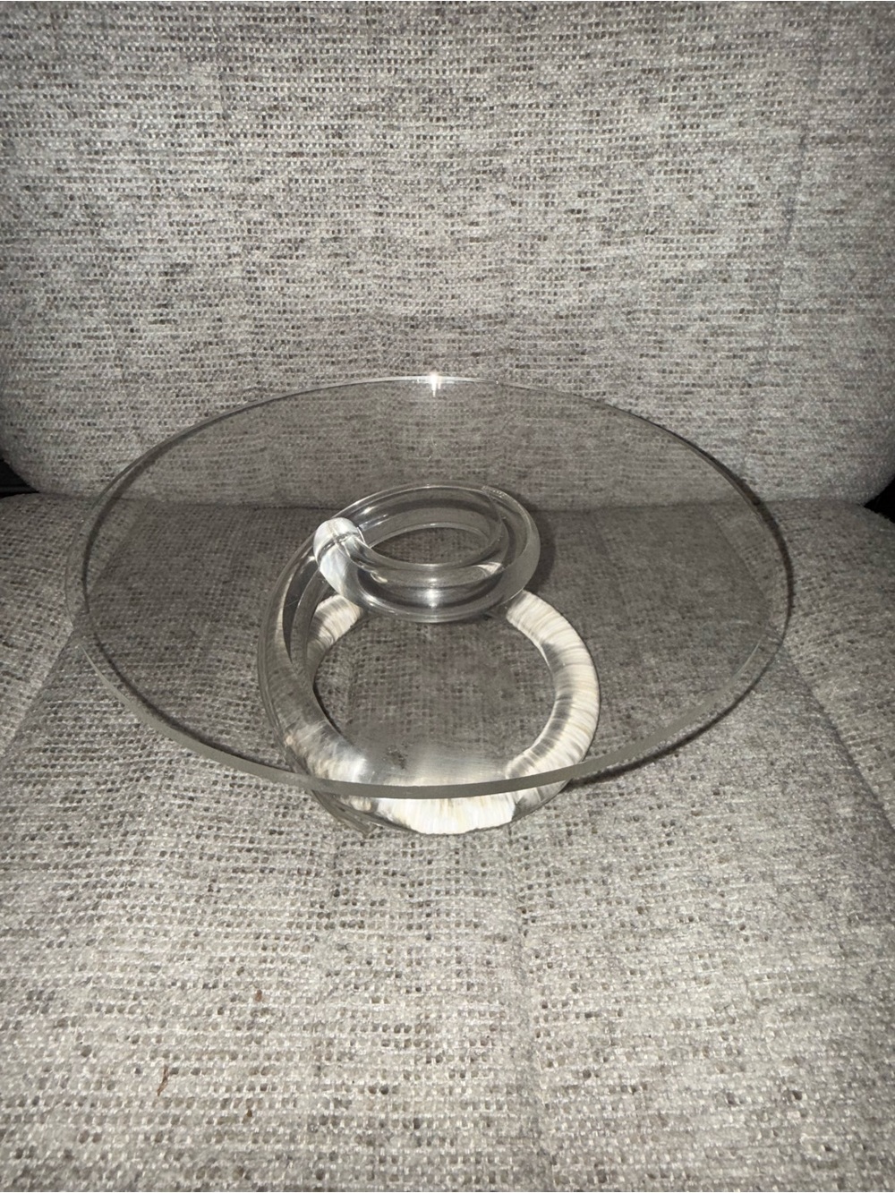 Vintage Lucite Cake Stand with a spiral loop base. Great condition for age.